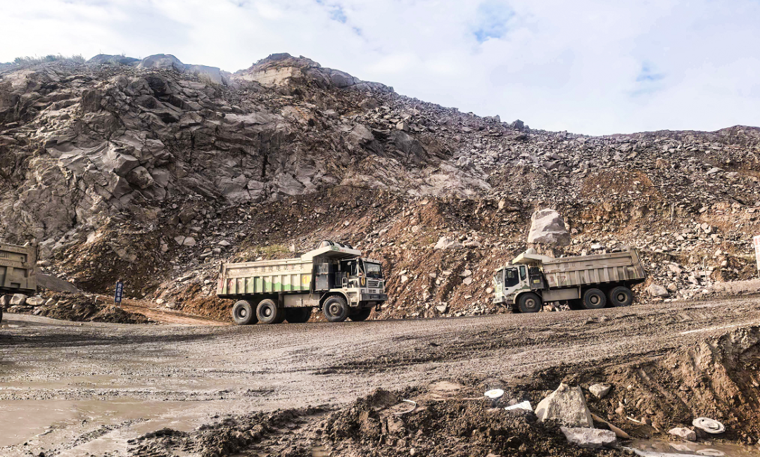 破解運(yùn)營(yíng)難題！宇通礦卡安睿通助力羅源航盛穩(wěn)增效固安全！